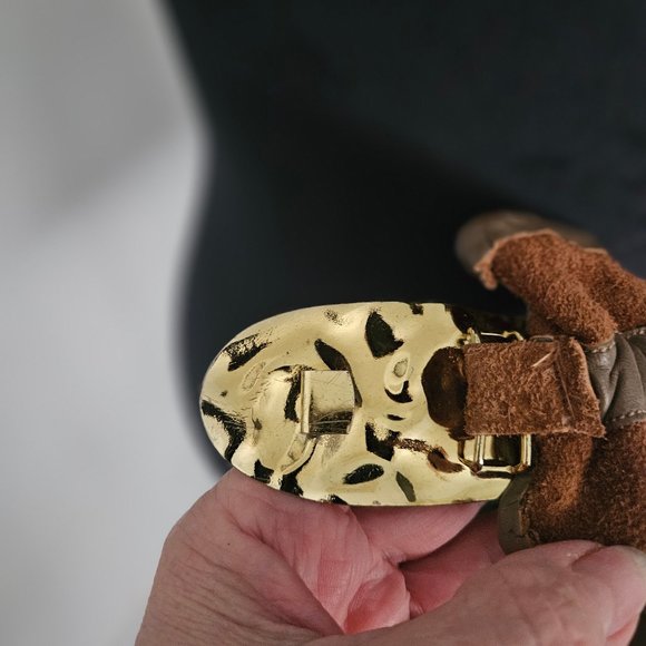 Vintage Leather Elastic Belt With Gold Tone Buckle - Picture 5 of 7